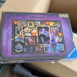 Ravensburger Disney Villainous Ursula 1000-Piece Puzzle - Purple and Gold